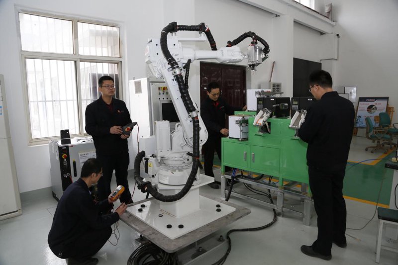如何选择适合的莱芜小程序开发工具？